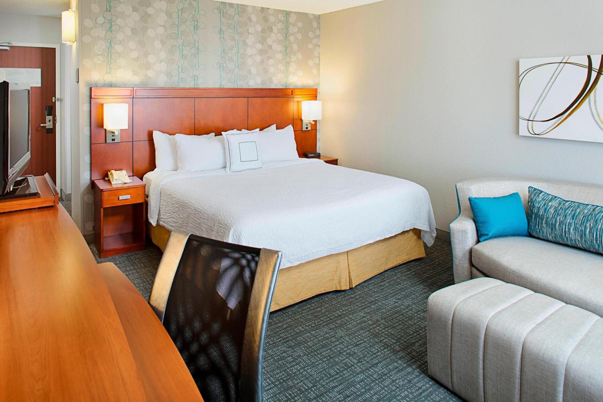 Отель Courtyard By Marriott Tucson Williams Centre Экстерьер фото