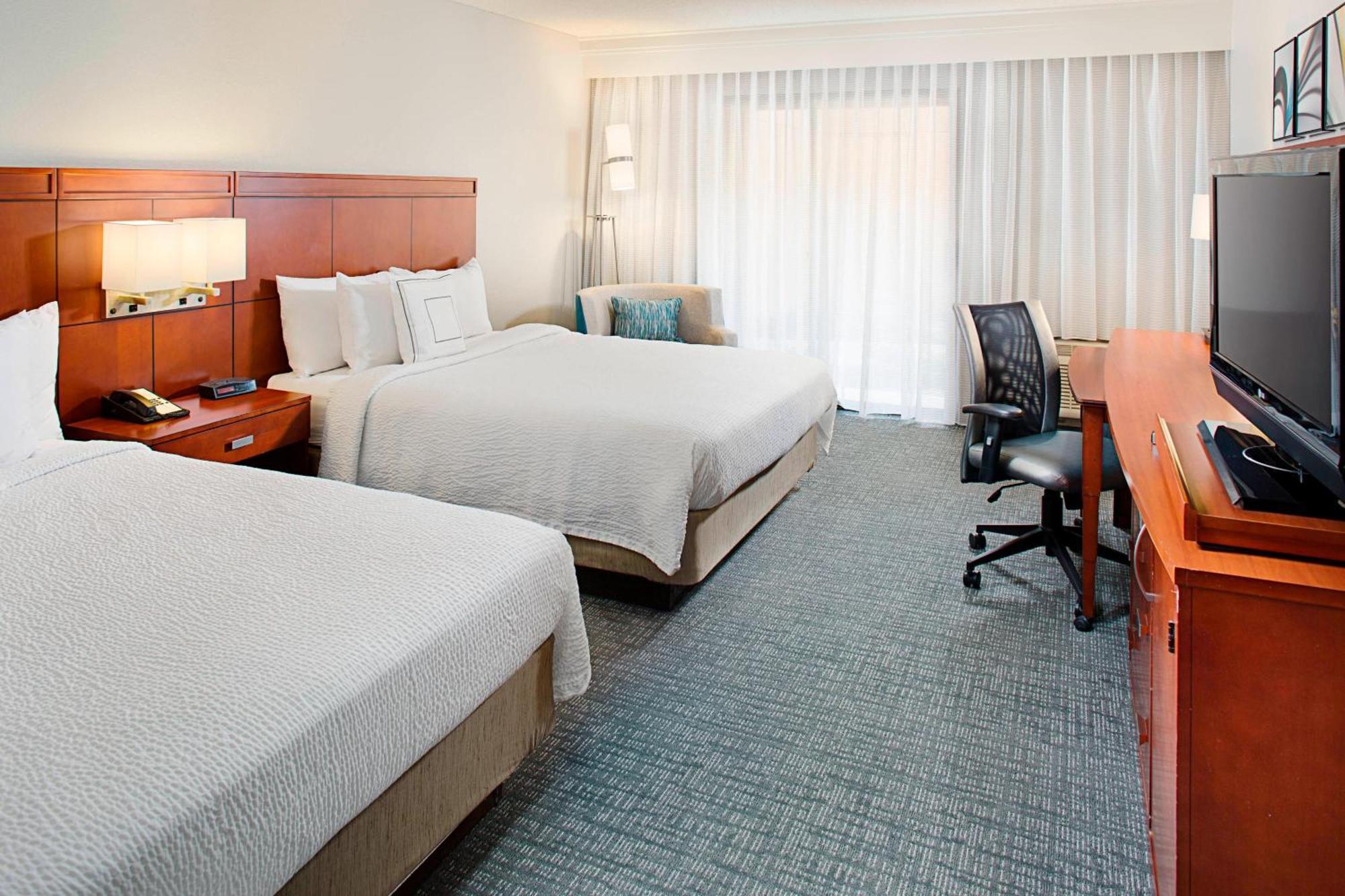 Отель Courtyard By Marriott Tucson Williams Centre Экстерьер фото