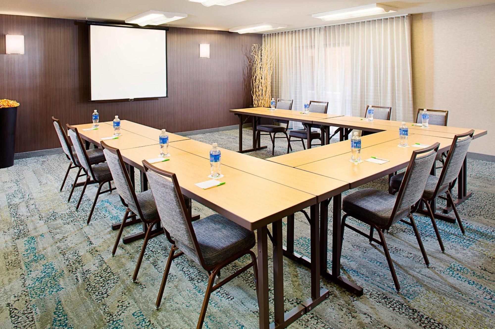 Отель Courtyard By Marriott Tucson Williams Centre Экстерьер фото