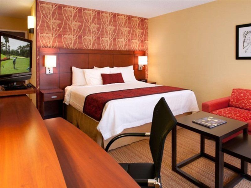 Отель Courtyard By Marriott Tucson Williams Centre Экстерьер фото