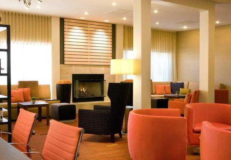 Отель Courtyard By Marriott Tucson Williams Centre Экстерьер фото